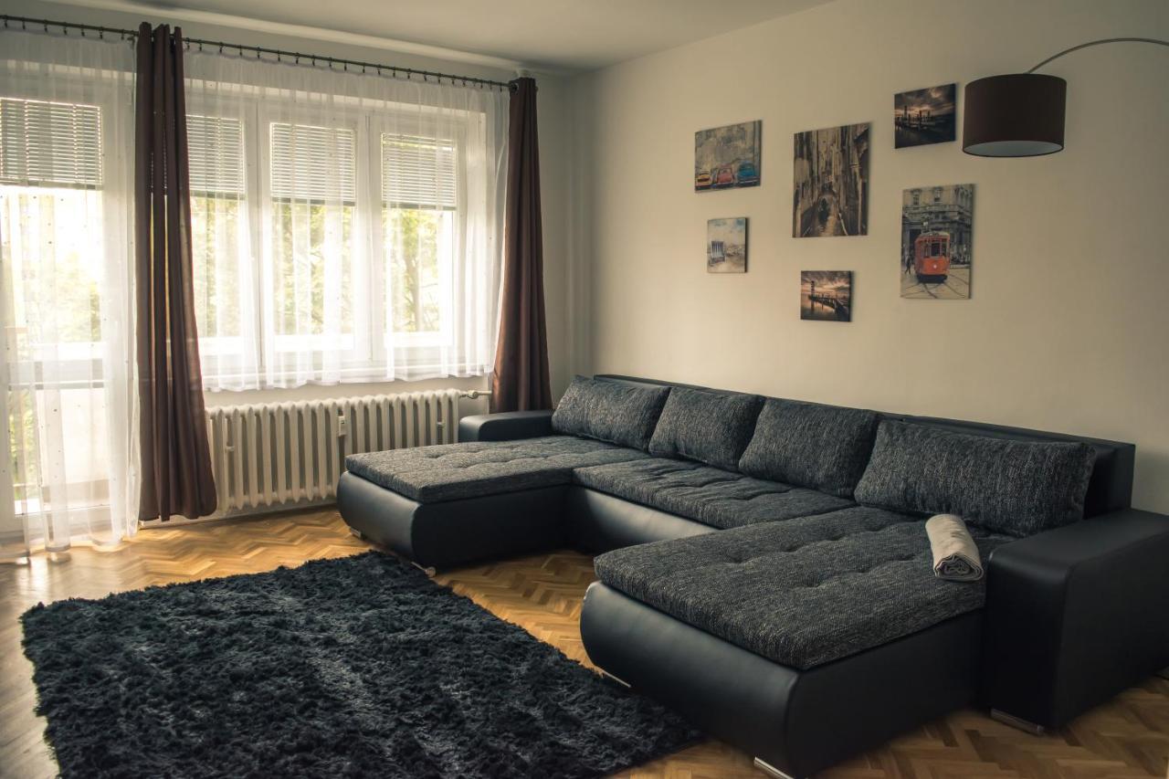 Apartman Jnj Velkomoravska Apartman Alamóc Kültér fotó